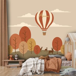 Bomen en luchtballon kinderbehang met eigen naam